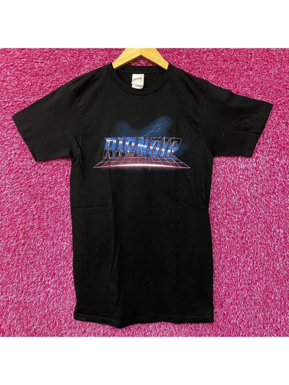 RIPNDIP Rave Graph Design T-Shirt Small